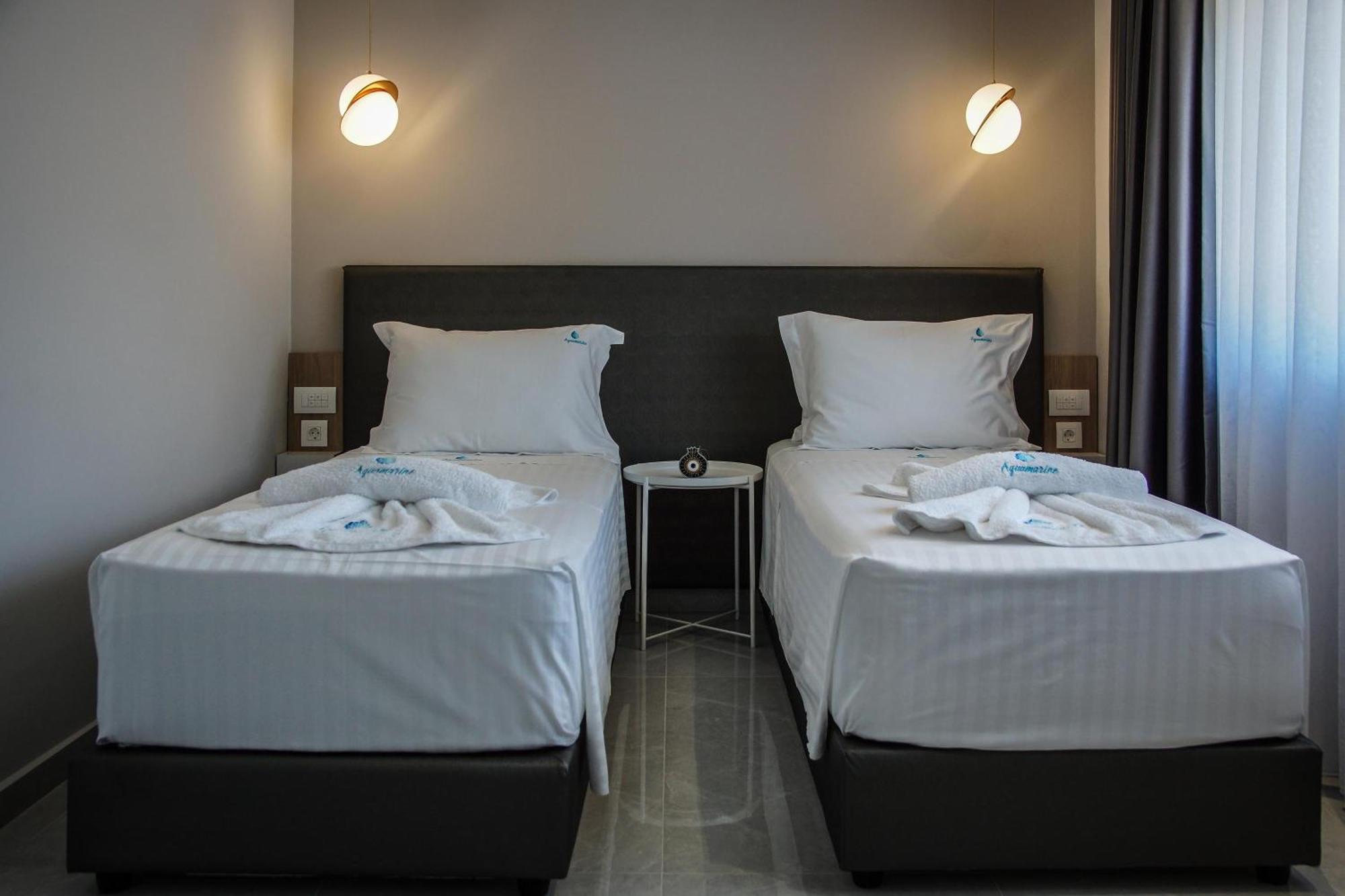Aquamarine Luxury Suites อาร์คานเยโลส ภายนอก รูปภาพ