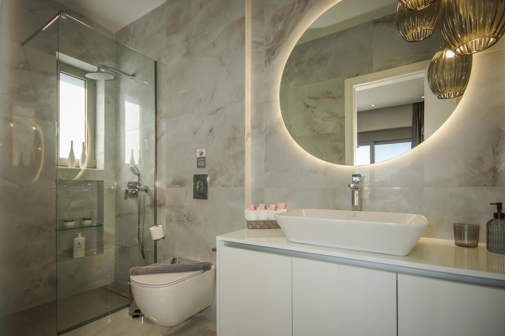 Aquamarine Luxury Suites อาร์คานเยโลส ภายนอก รูปภาพ